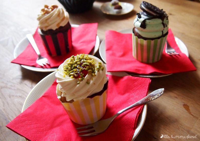 black-veg-cupcakes